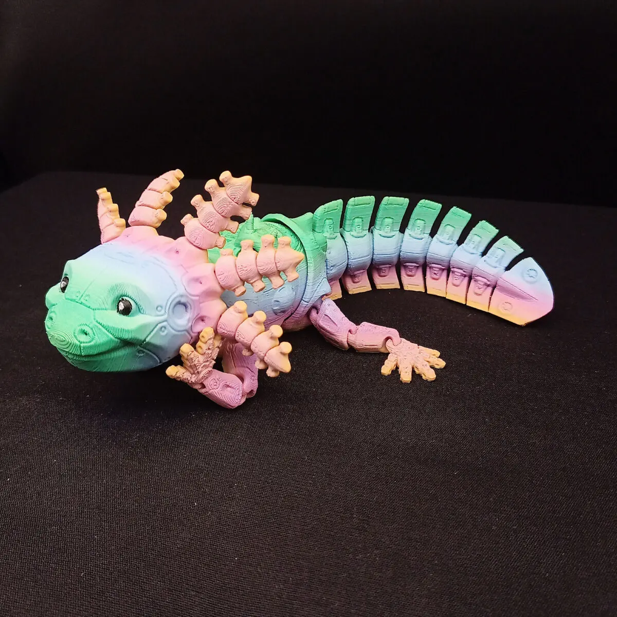 3D Axolotl Robot s úsmevom