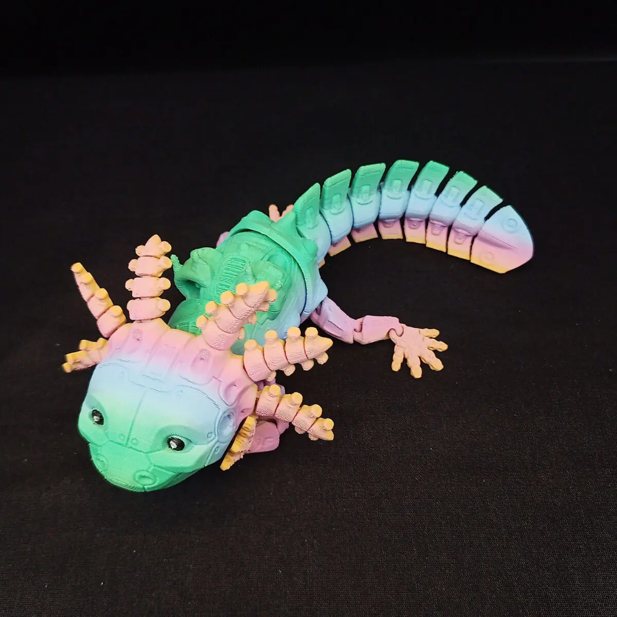 3D Axolotl Robot s úsmevom