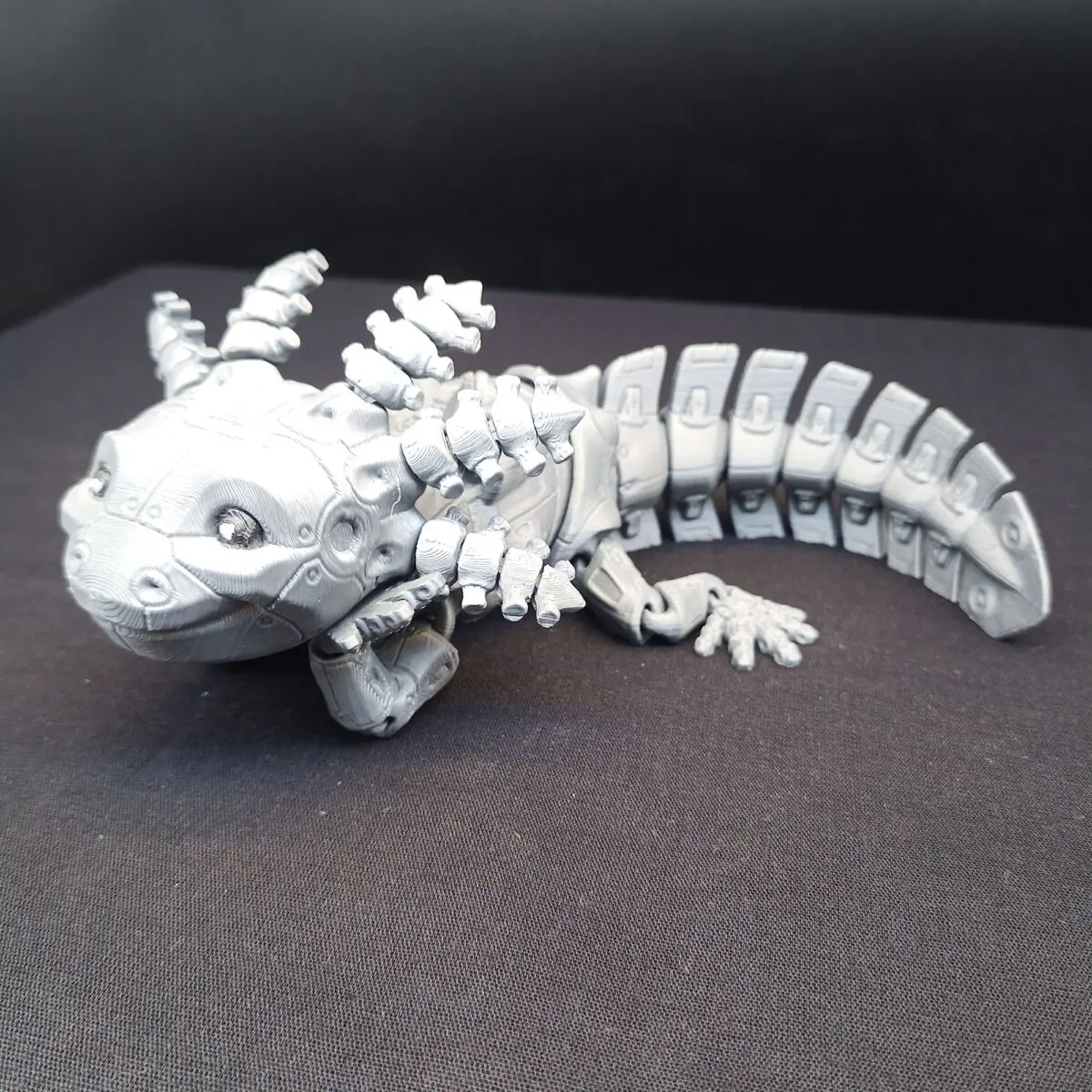 3D Axolotl Robot s úsmevom